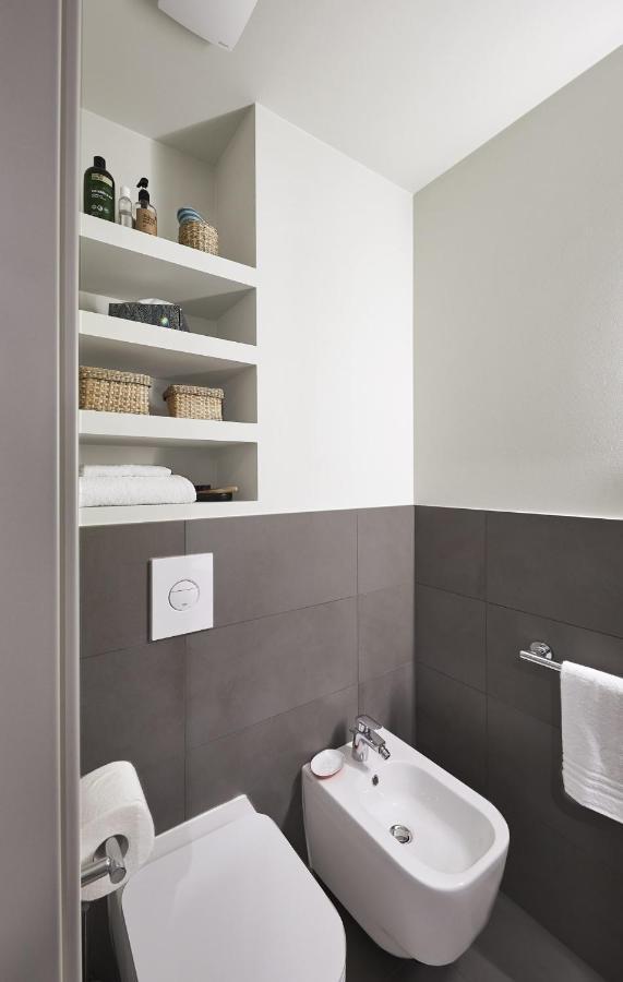 Giovenale Rooms MILANO PORTA LUDOVICA Esterno foto